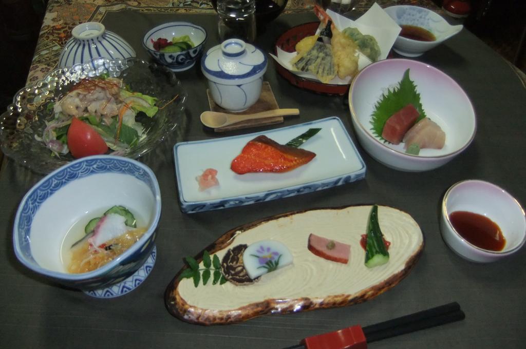 Omiya Ryokan Хаконе Экстерьер фото